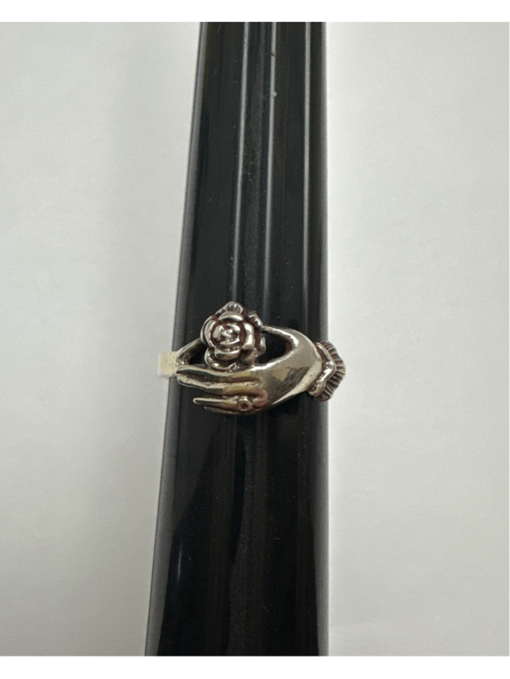Women's Unbranded Sterling Silver Hand Holding Rose Ring Size 9